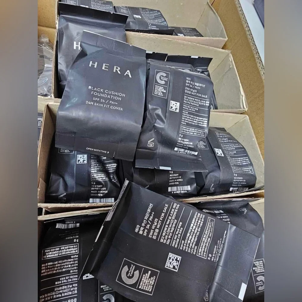 HERA 2024 NEW Black MINI Cushion Foundation 5g SPF34/PA++ K-Beauty. Shade 21N1